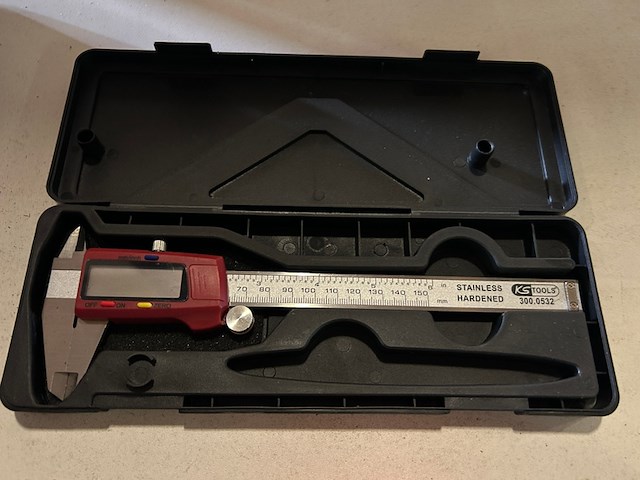 4x gereedschap w.o. nagelbox, digitale schuifmaat, w.o. stier, ks tools - afbeelding 3 van  6