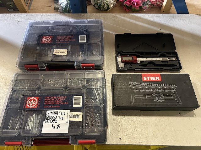 4x gereedschap w.o. nagelset, w.o. stier, hjz - afbeelding 1 van  6