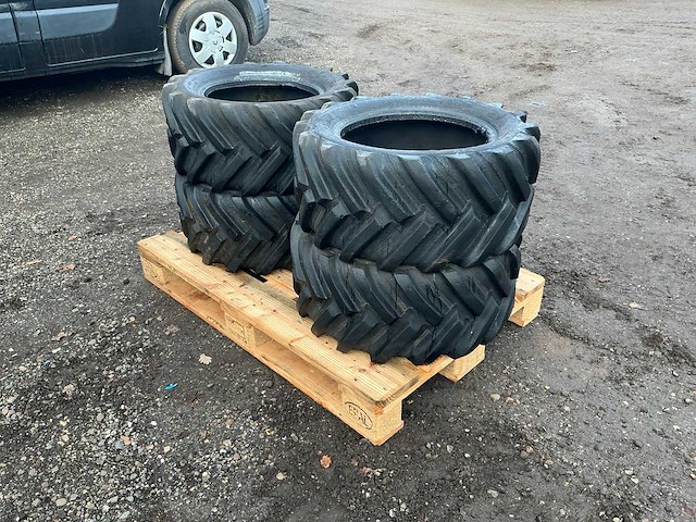 4x goodyear dure grip 27x10,50 r15 band, wiel en velg - afbeelding 9 van  11