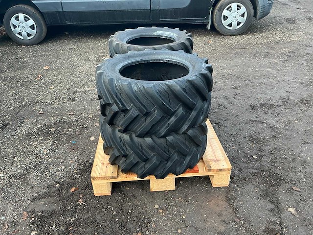 4x goodyear dure grip 27x10,50 r15 band, wiel en velg - afbeelding 10 van  11
