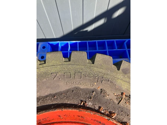 4x heftruckband met velg - afbeelding 4 van  6