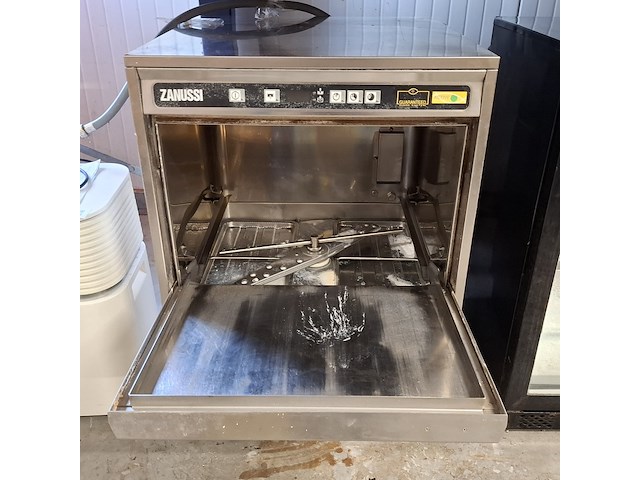 4x horeca apparatuur, metro, zanussi, klarstein - afbeelding 5 van  21