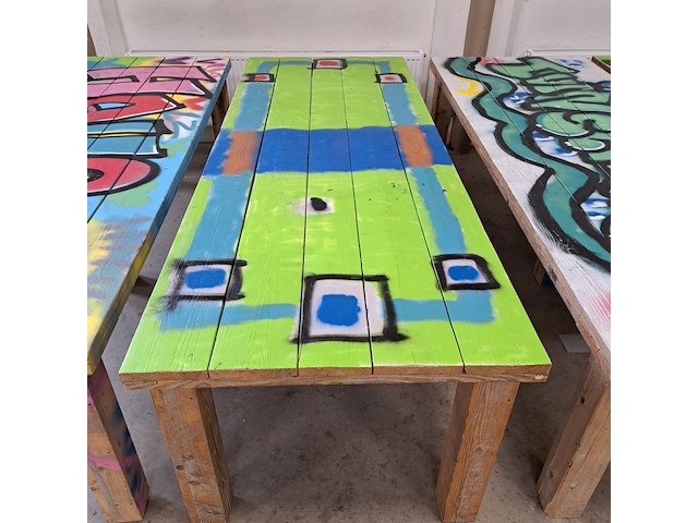 4x houten geschilderde tuintafel - afbeelding 3 van  5