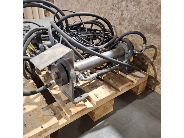 4x hydraulische cilinders, grijs / chroom - afbeelding 4 van  8