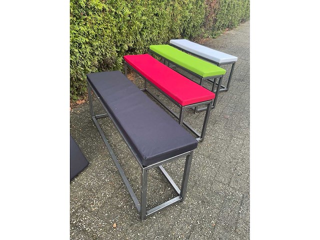 (4x) industriële bank - voorzien van vier gekleurde zittingen - afbeelding 14 van  16