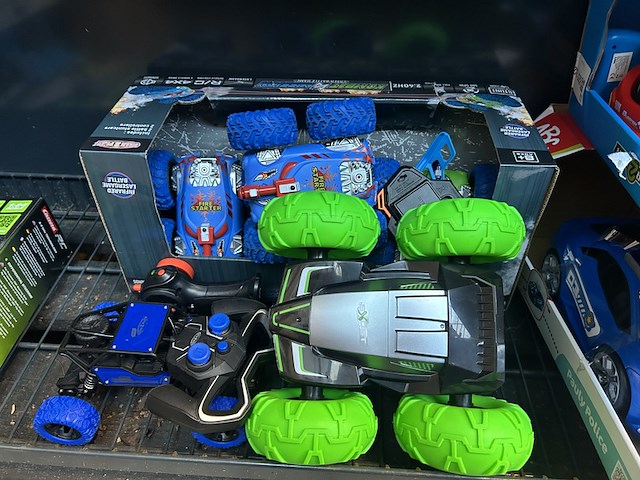 4x inhoud stelling speelgoed w.o. syma, vtech, carrera - afbeelding 4 van  26