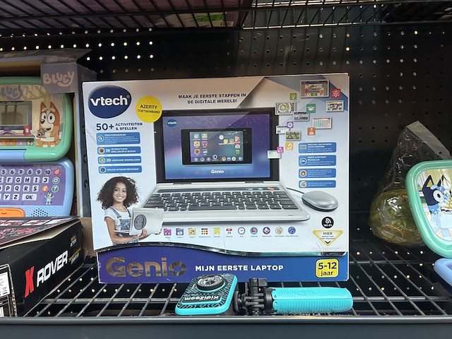 4x inhoud stelling speelgoed w.o. syma, vtech, carrera - afbeelding 6 van  26