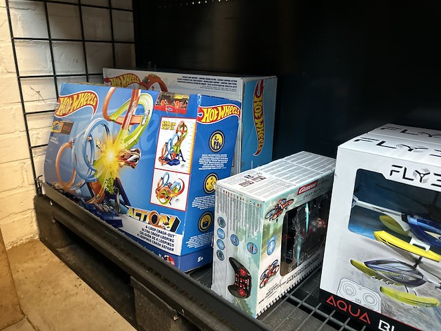 4x inhoud stelling speelgoed w.o. syma, vtech, carrera - afbeelding 16 van  26