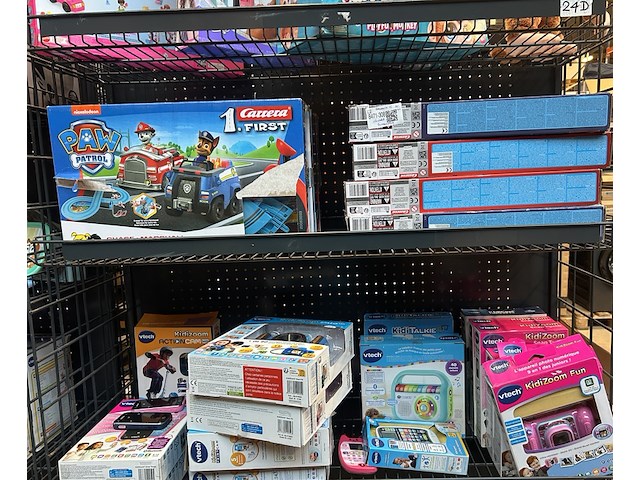 4x inhoud stelling speelgoed w.o. syma, vtech, carrera - afbeelding 23 van  26