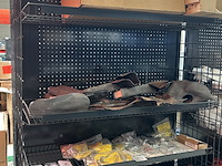 4x inhoud stellingvak w.o. dakdoorvoerpan w.o. ubbink, kludi - afbeelding 1 van  12