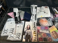 4x inhoud stellingvak w.o. mode- en haaraccessoires, w.o. h&m, cider, contents - afbeelding 12 van  18