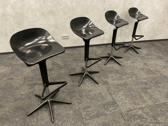 4x kartell spoon - design barkruk - afbeelding 2 van  11