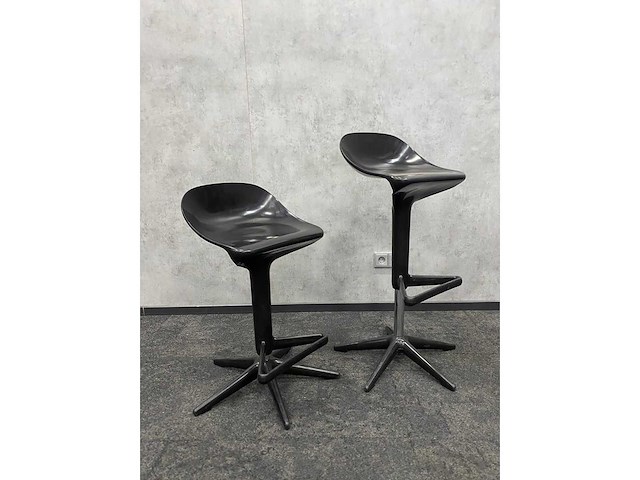 4x kartell spoon - design barkruk - afbeelding 5 van  11