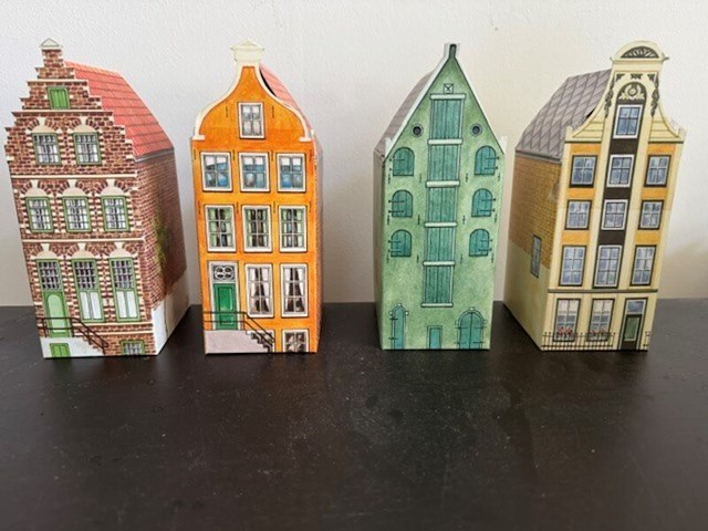 4x kartonnen grachten huisjes punsypack, bouwjaar 1991 - afbeelding 1 van  2