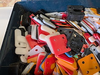 4x koffer gevuld met vulplaatjes - afbeelding 6 van  11