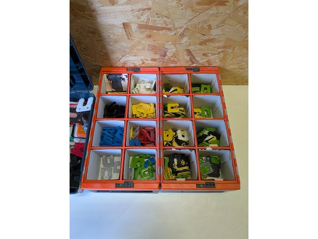 4x koffer gevuld met vulplaatjes - afbeelding 7 van  11