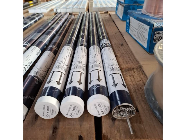 4x koker a 5 kilo laselektrode avesto, 309l-si - afbeelding 1 van  10