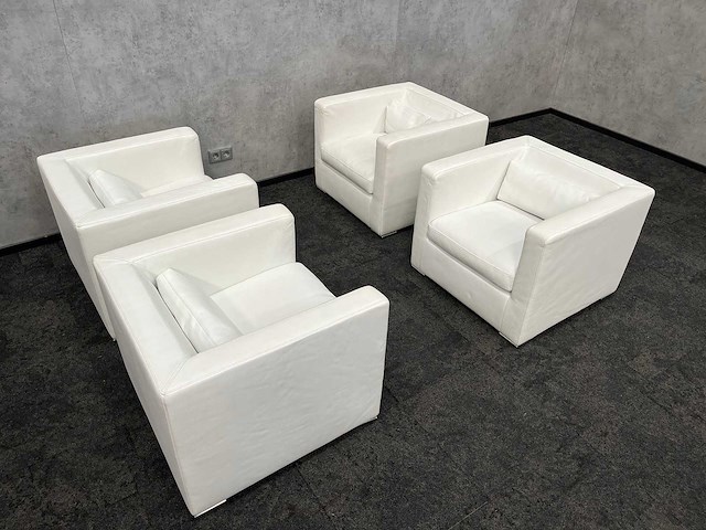 4x la nuova casa - kunstlederen fauteuil - afbeelding 1 van  9