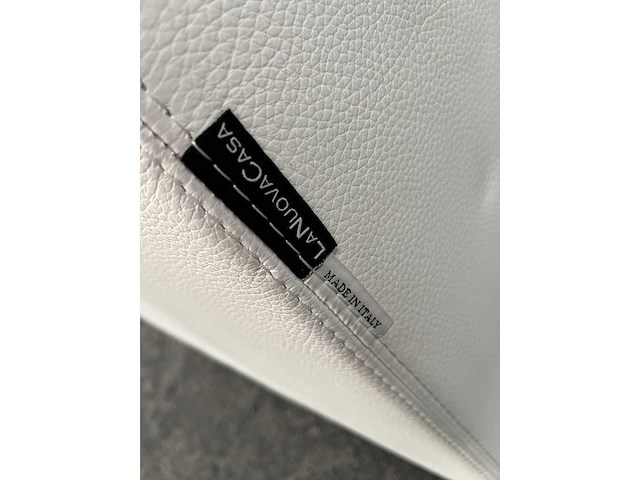 4x la nuova casa - kunstlederen fauteuil - afbeelding 2 van  6