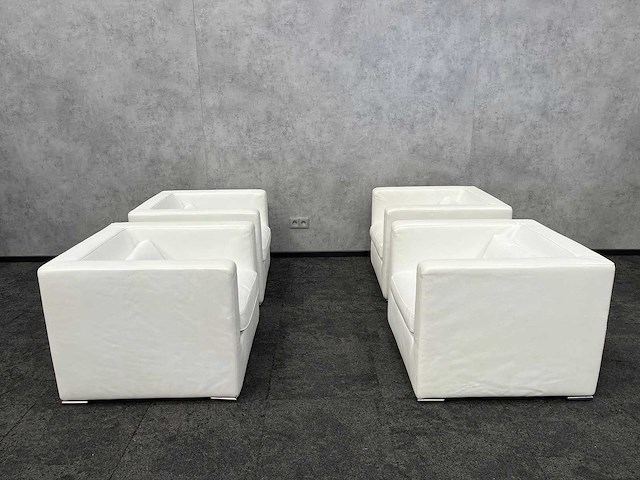 4x la nuova casa - kunstlederen fauteuil - afbeelding 4 van  5