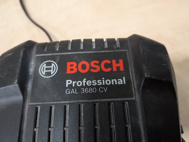 4x lader, o.a. bosch, makita - afbeelding 2 van  10