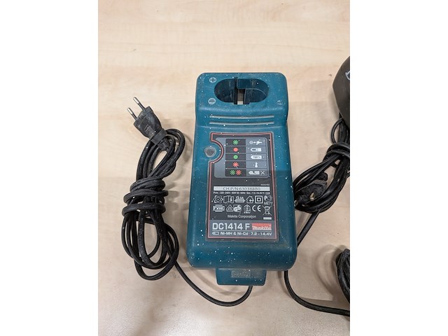 4x lader, o.a. bosch, makita - afbeelding 3 van  10