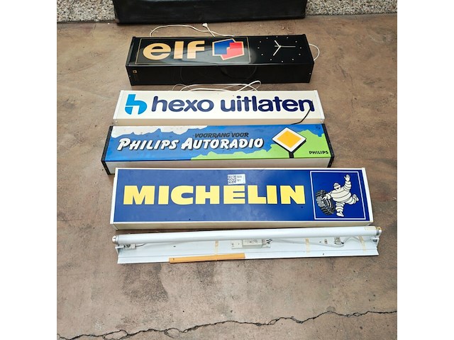 4x lichtbak met reclame - afbeelding 1 van  1