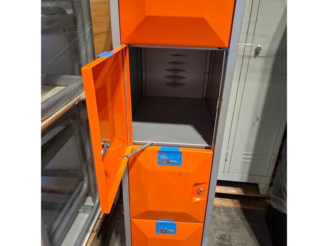 4x lockerkast, o.a. scheeres - afbeelding 2 van  6