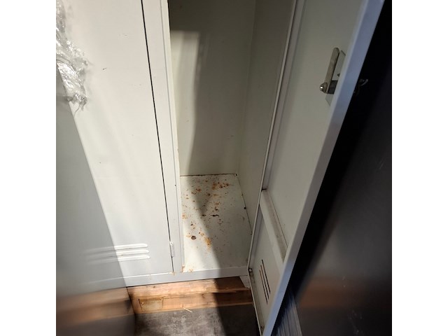 4x lockerkast, o.a. scheeres - afbeelding 4 van  6