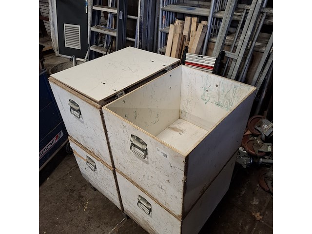 4x materiaalkist - afbeelding 3 van  5