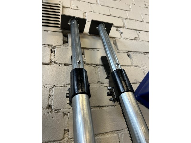 4x metalen ladingstangen met hendel- en ratelsysteem - afbeelding 7 van  7