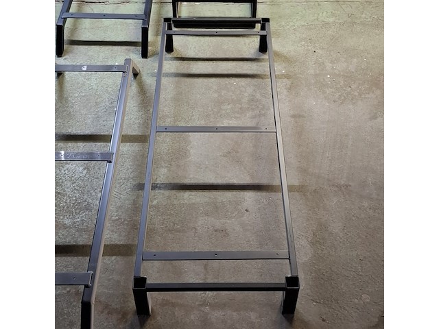 4x metalen onderstel t.b.v. kast - afbeelding 5 van  9
