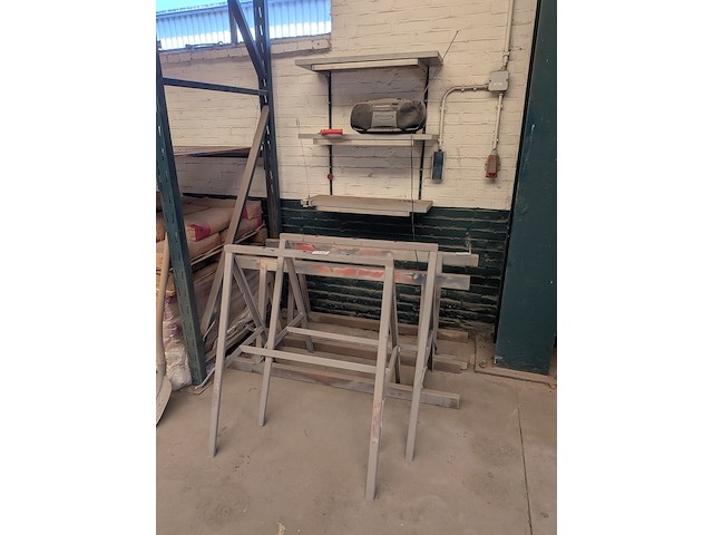 4x metalen schraag - afbeelding 1 van  5