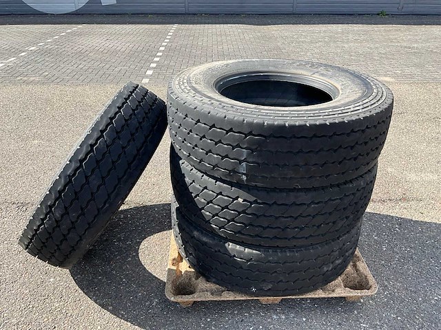 4x michelin 315/80 r22.5 xzus vrachtwagenband - afbeelding 2 van  9