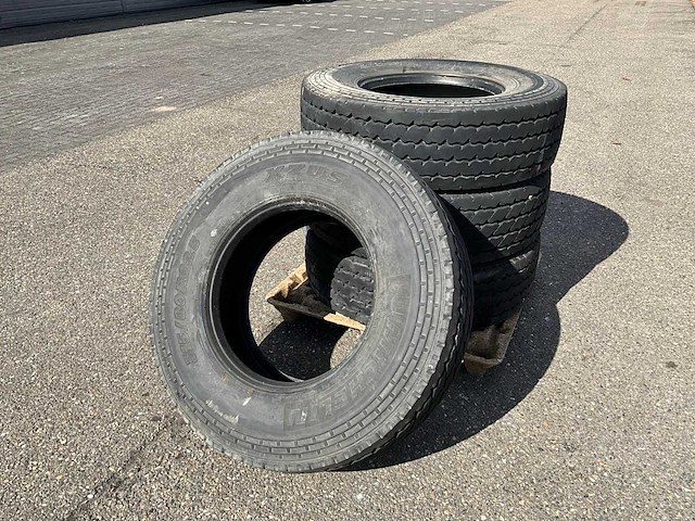 4x michelin 315/80 r22.5 xzus vrachtwagenband - afbeelding 5 van  9