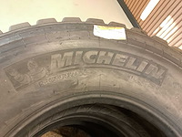 4x michelin 315/80r22.5 m+s retread vrachtwagenband - afbeelding 5 van  8