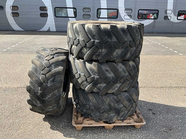 4x michelin 445/70 r19.5 xf band met velg - afbeelding 2 van  7