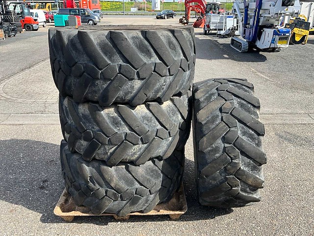 4x michelin 445/70 r19.5 xf band met velg - afbeelding 4 van  7
