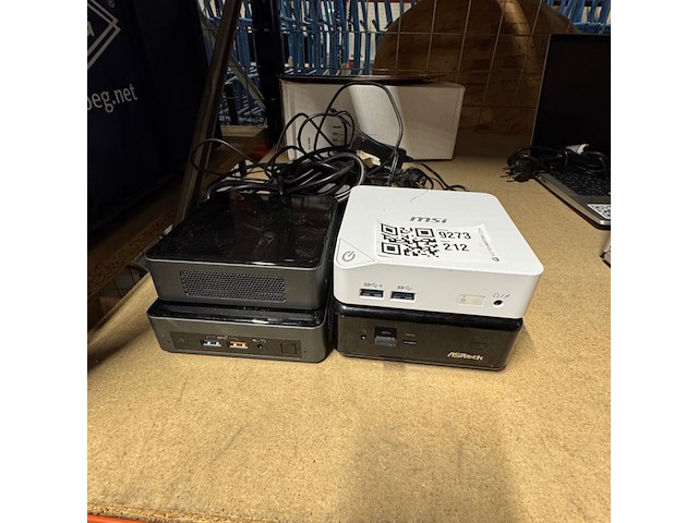 4x minicomputer, msi, as rock en intel nuc - afbeelding 1 van  5