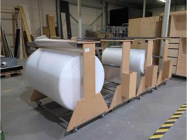 4x mobiele rolhouder - afbeelding 1 van  5