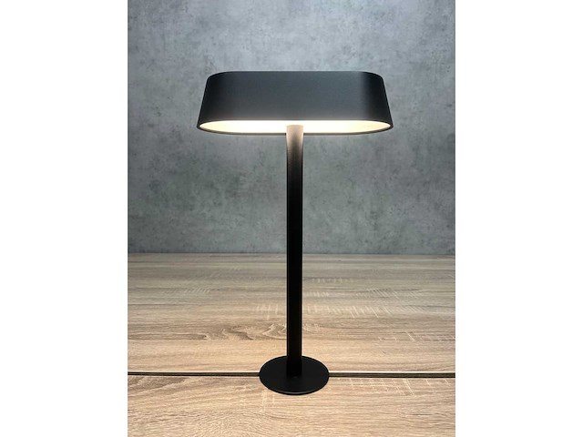 4x muuto linear mounted - design bureaulamp - ongebruikt - afbeelding 6 van  11