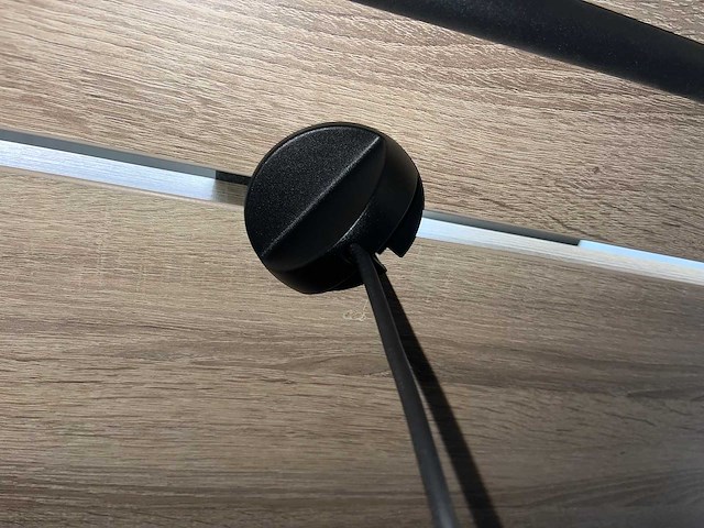 4x muuto linear mounted - design bureaulamp - ongebruikt - afbeelding 10 van  11
