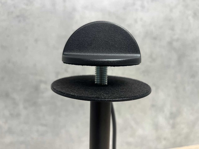 4x muuto linear mounted - design bureaulamp - ongebruikt - afbeelding 1 van  5