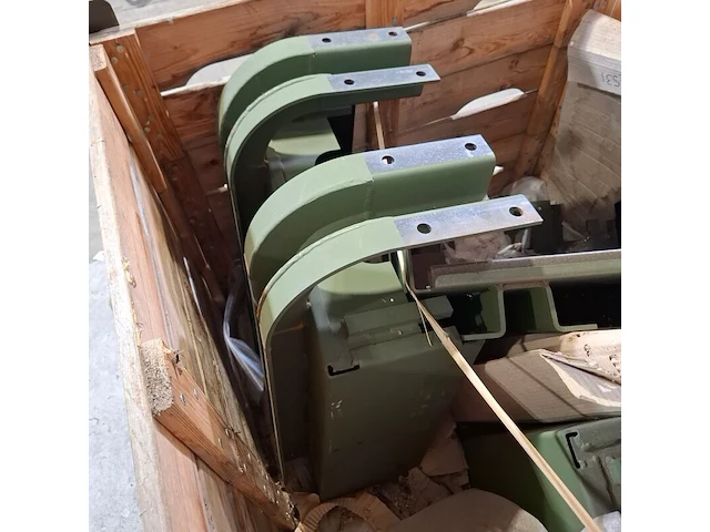 4x onderdeel t.b.v. accubak - afbeelding 7 van  7