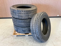 4x ongebruikt bridgestone 315/60r22.5 retread vrachtwagenband - afbeelding 1 van  7