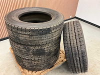 4x ongebruikt bridgestone 315/60r22.5 retread vrachtwagenband - afbeelding 6 van  7