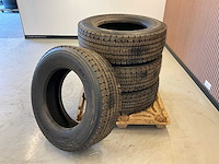 4x ongebruikt bridgestone 315/60r22.5 retread vrachtwagenband - afbeelding 2 van  4