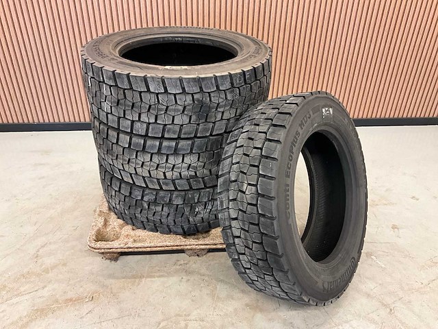4x ongebruikt continental 295/55r22.5 retread vrachtwagenband - afbeelding 1 van  6