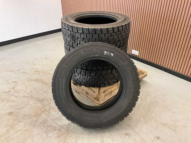 4x ongebruikt continental 295/55r22.5 retread vrachtwagenband - afbeelding 2 van  6