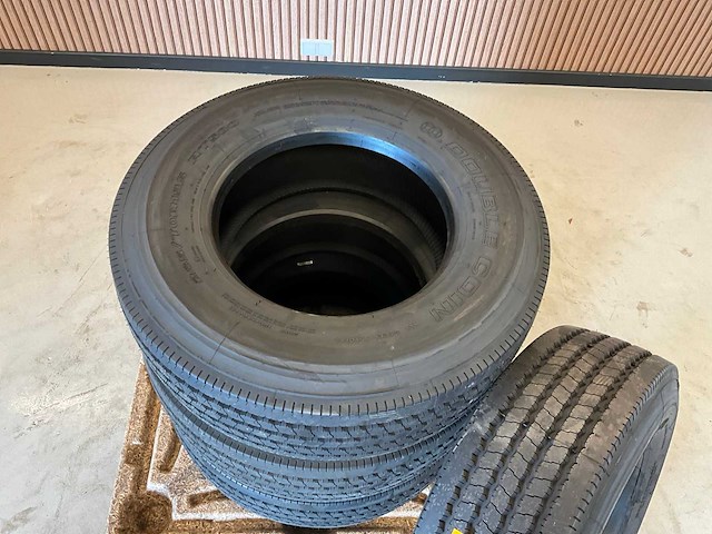 4x ongebruikt double coin 285/70r19.5 vrachtwagenband - afbeelding 7 van  7